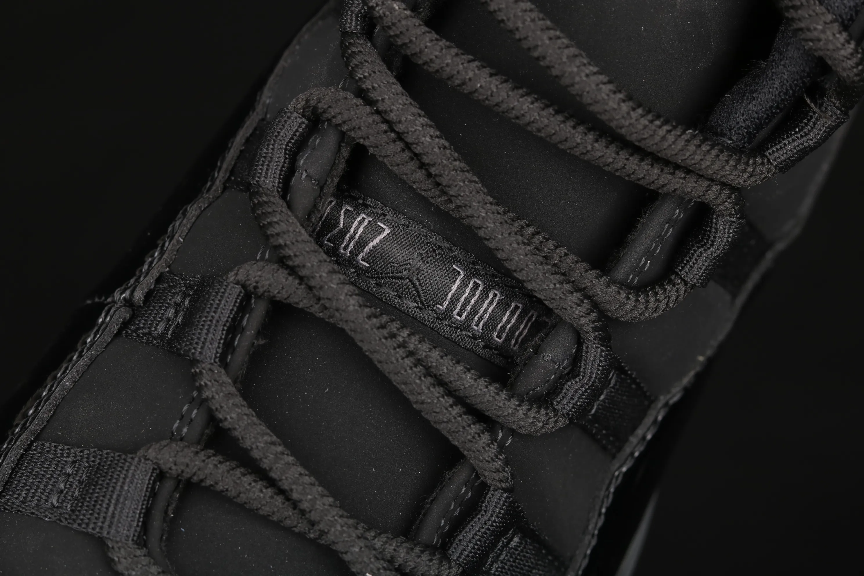 All categories Air Jordan Jordan series basketball shoes Air Jordan 11 X version Air Jordan 11 "Cap and Gown" AJ11 Joe 11 Black Gamma Black Warrior 378037-005